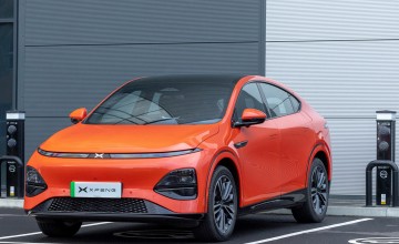 XPENG opens first UK dealers